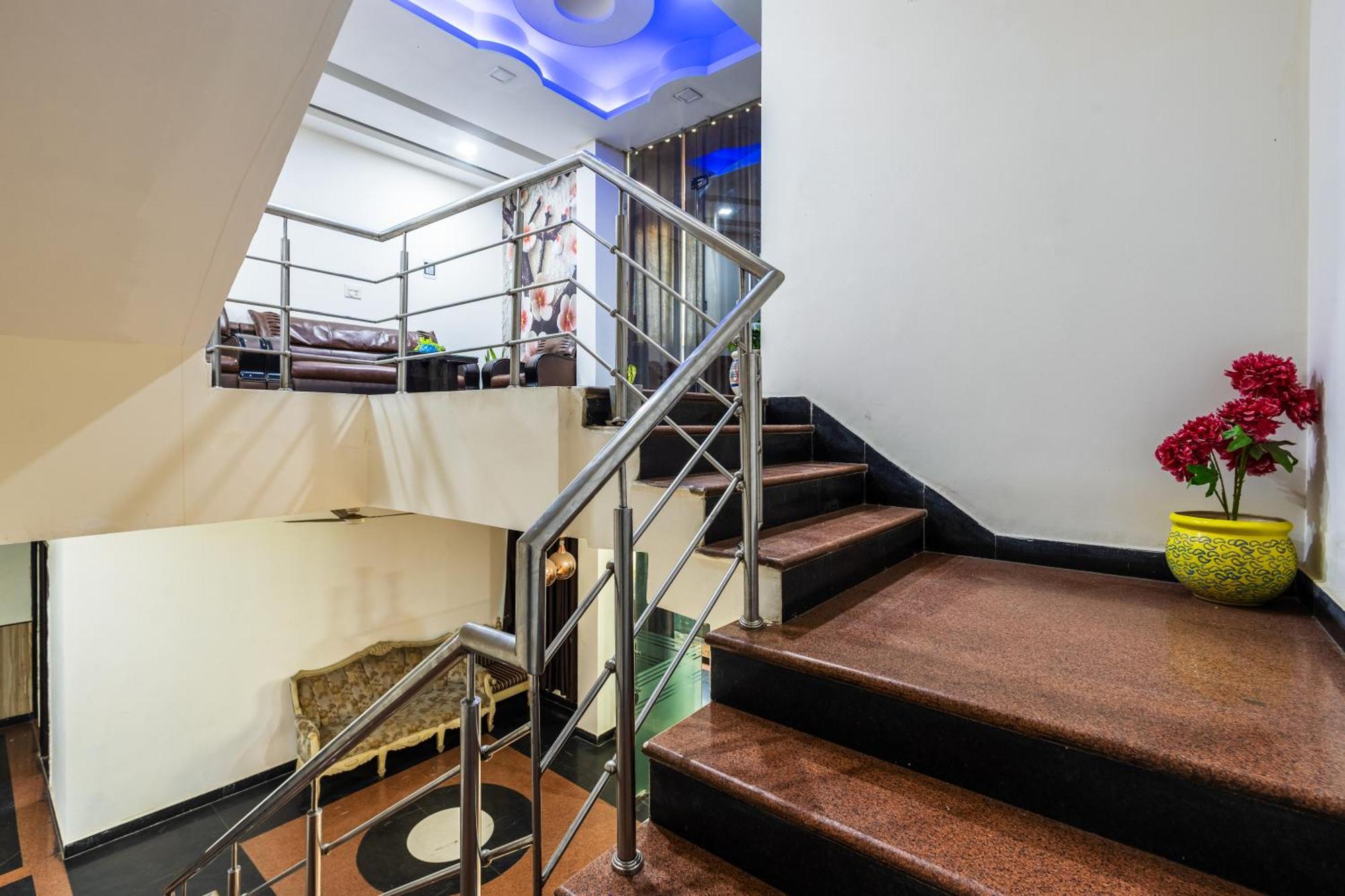 Kabul Hotel By Nexhub Palace - Medanta グルガウン エクステリア 写真