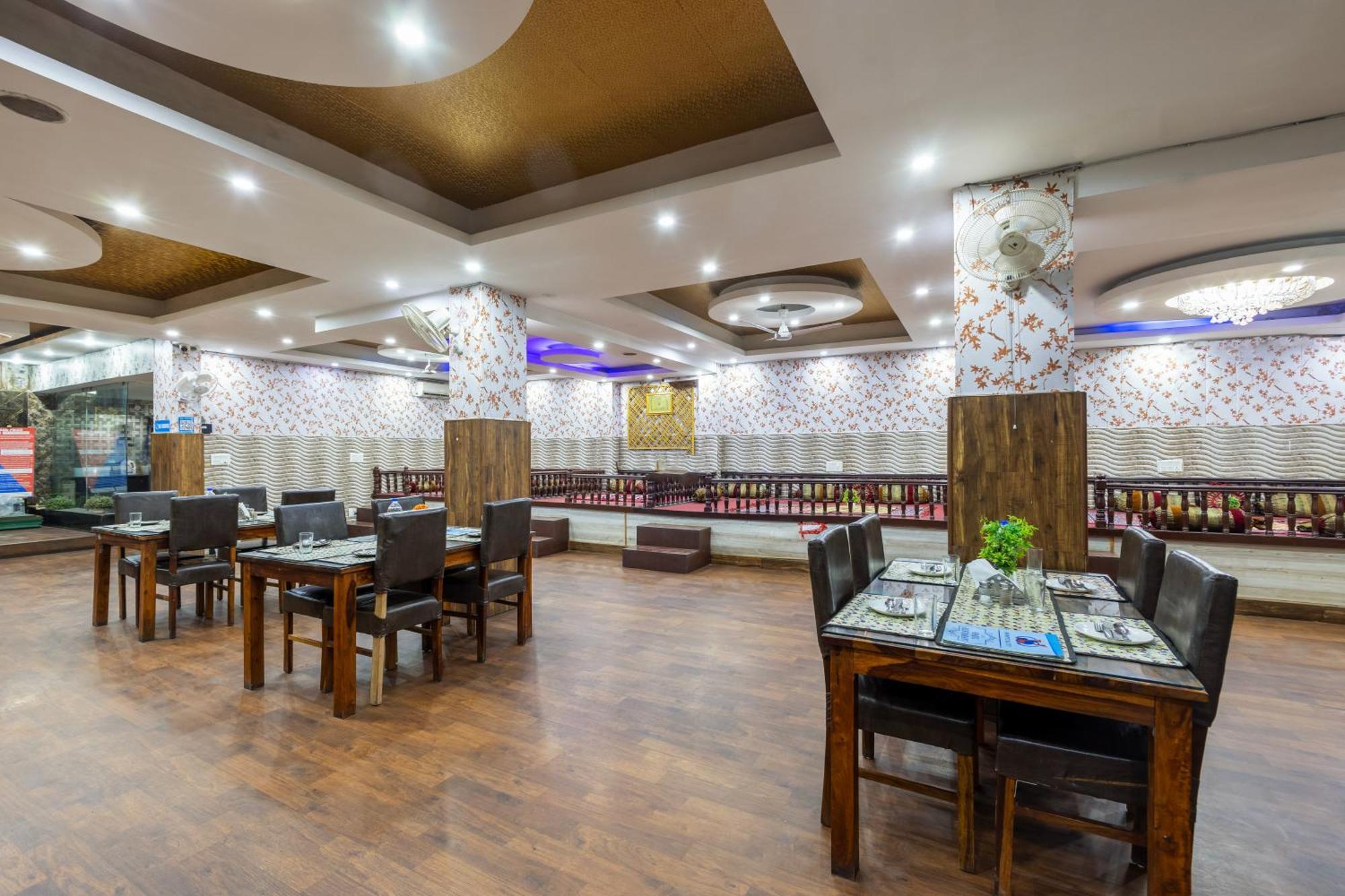 Kabul Hotel By Nexhub Palace - Medanta グルガウン エクステリア 写真