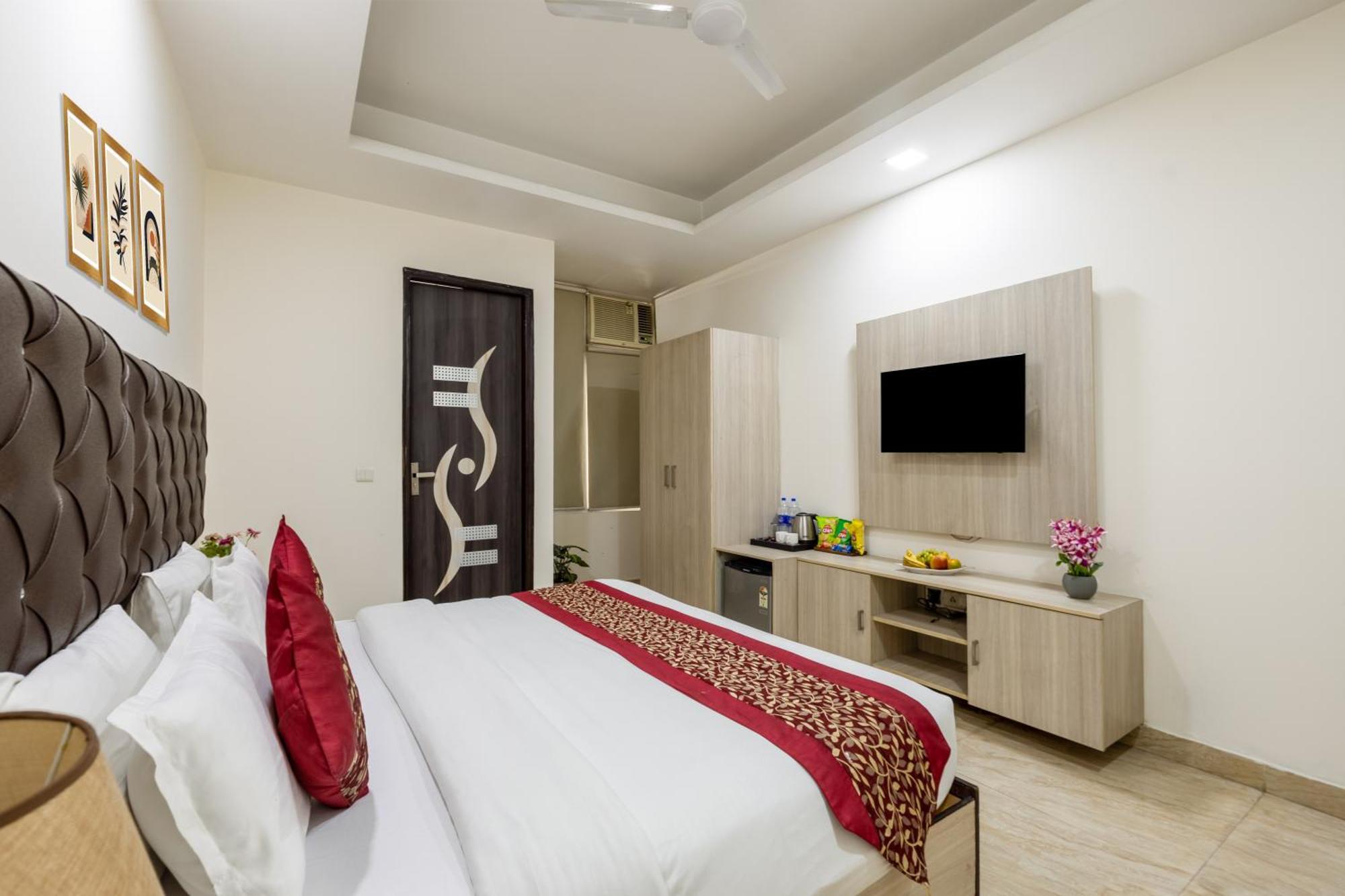 Kabul Hotel By Nexhub Palace - Medanta グルガウン エクステリア 写真